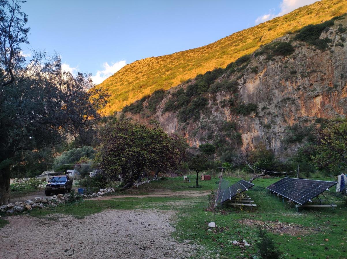 Gjipe Camping Vuno Exterior foto