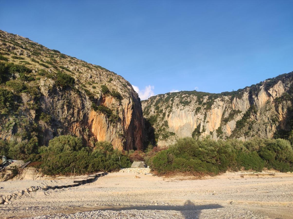 Gjipe Camping Vuno Exterior foto